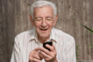 5 popular cell phones for seniors