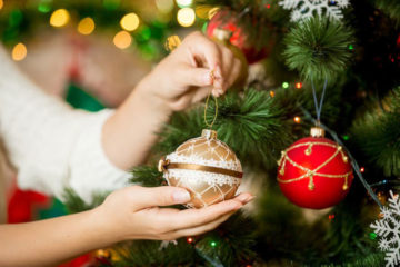 Adorn your home this Christmas with affordable Christmas crafts