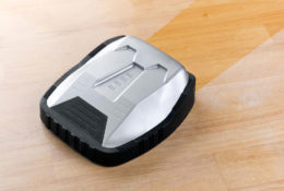 Advantages and warnings of robot vacuum cleaners such as Roomba