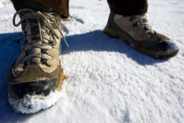 Choosing the right pair of snow boots for men