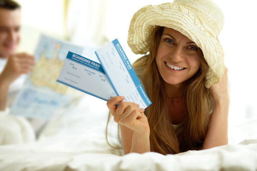 How to save with round-trip flight tickets