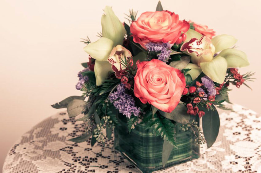 Tips for buying cheap Christmas centerpieces