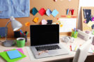 How to organize your office desks for maximum convenience
