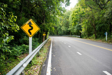 4 road warning signs everyone should know