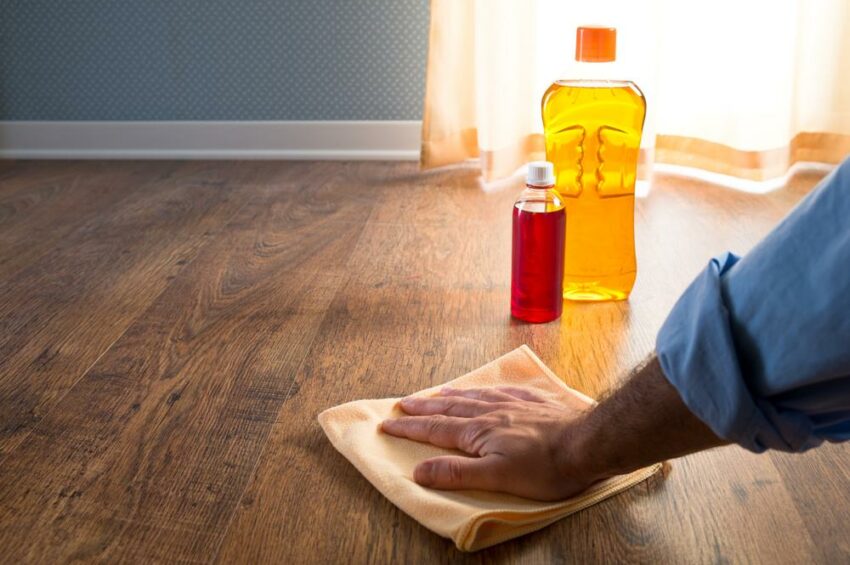 4 popular wooden floor cleaners for intensive cleaning